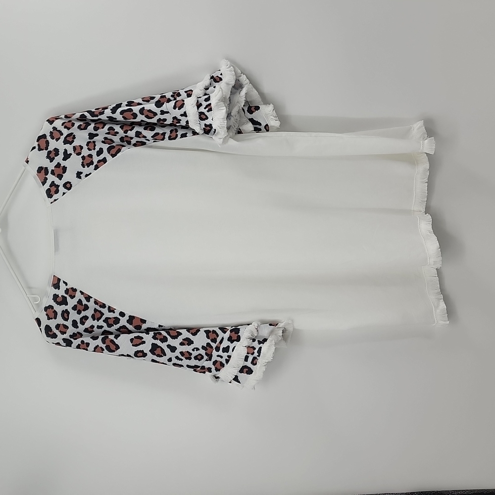 Nwt Cellabie white leopard sleeve fringe top - Picture 2 of 6